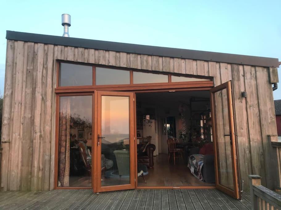 Spacious Cabin On Isolated Farm With Sea View Bude Εξωτερικό φωτογραφία