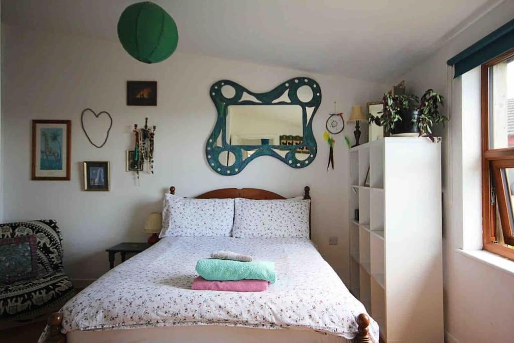 Spacious Cabin On Isolated Farm With Sea View Bude Εξωτερικό φωτογραφία