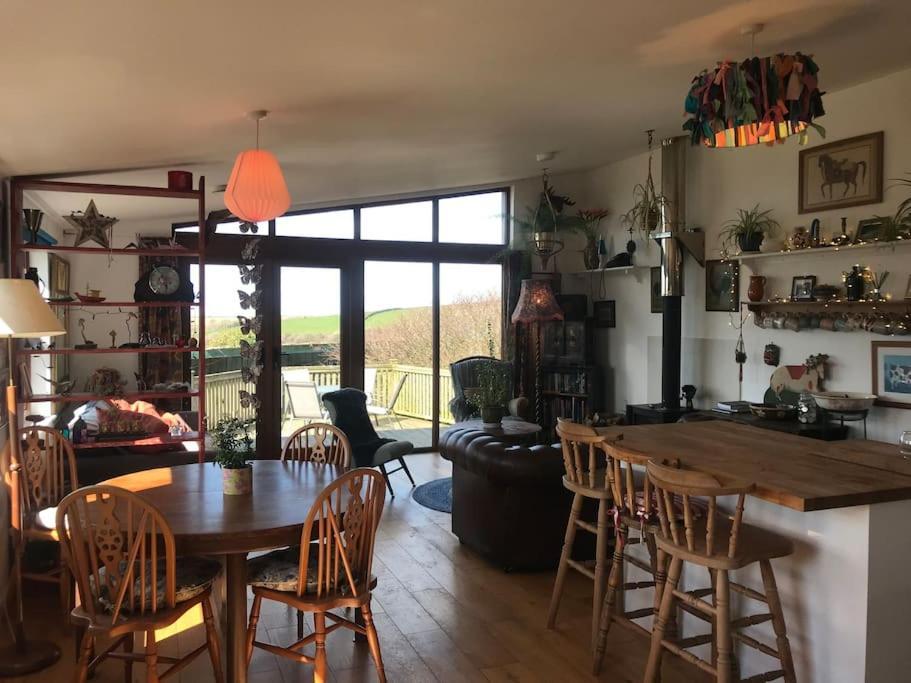 Spacious Cabin On Isolated Farm With Sea View Bude Εξωτερικό φωτογραφία